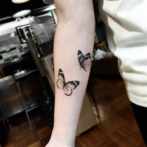 tatouage papillon homme|Tatouages de papillons pour hommes: symboles de。